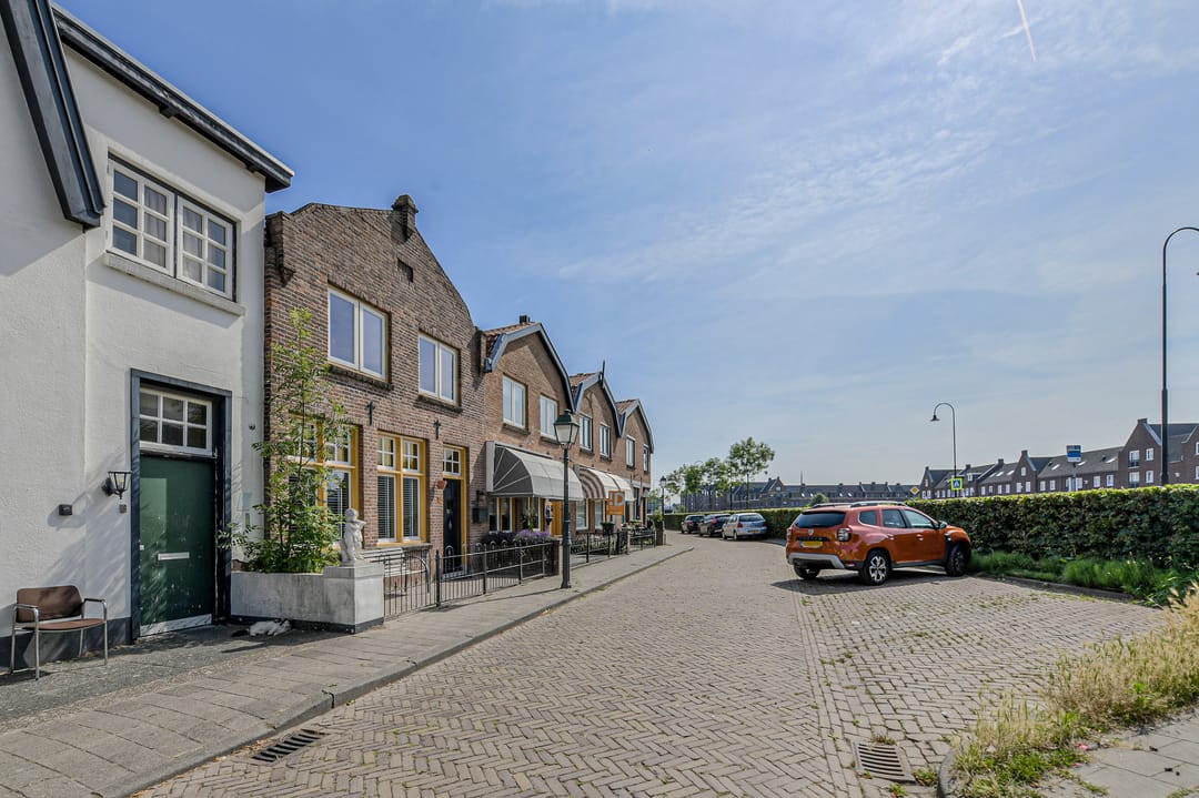 Foto 8 van Stationsweg 45