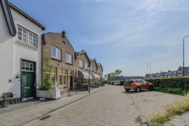 Foto 8 van Stationsweg 45