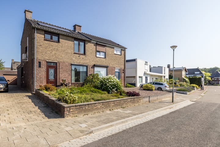 Foto 33 van Panhuisstraat 12