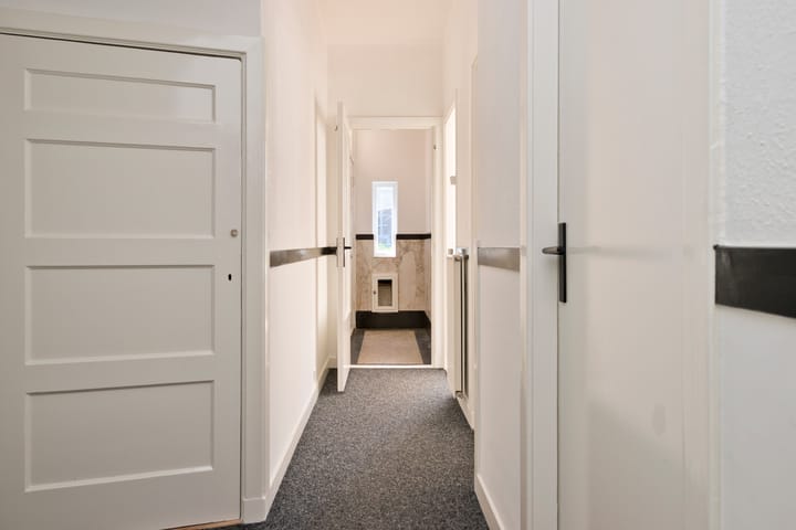 Foto 8 van Johan de Wittlaan 205