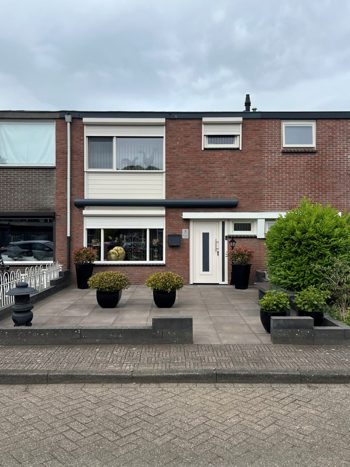 Foto 1 van R. Bouwmanstraat 5