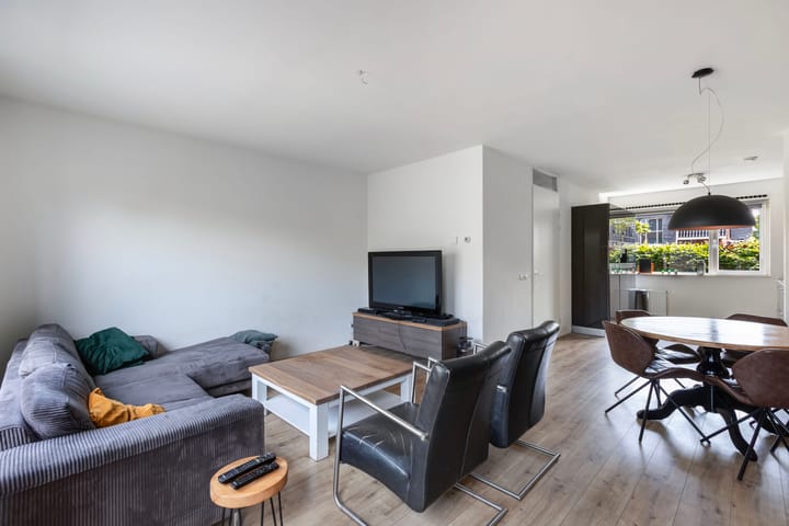 Foto 9 van Annie Zernikeweg 21