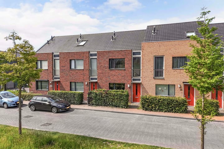 Foto 34 van Annie Zernikeweg 21