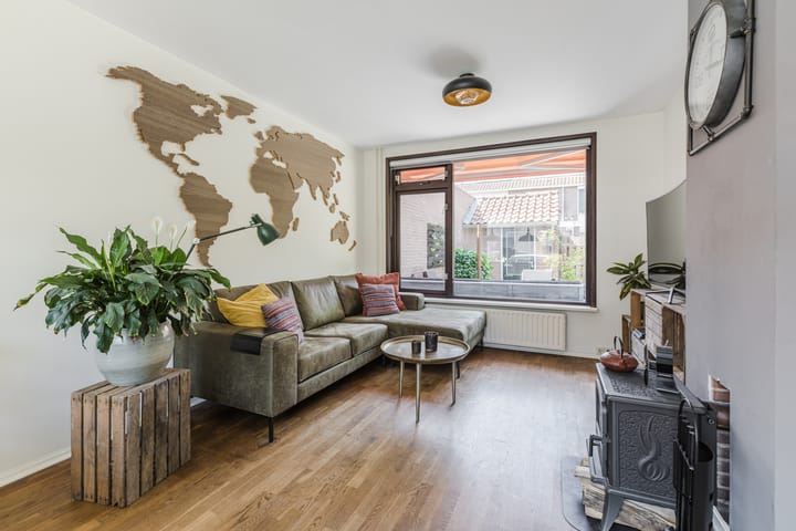 Photo 2 of Goudenregenstraat 7