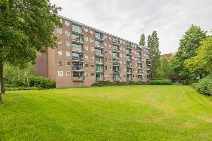 Foto 1 van Mr. G. Groen van Prinstererlaan 323