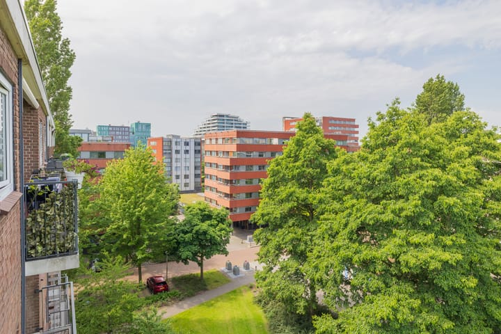 Foto 20 van Mr. G. Groen van Prinstererlaan 323