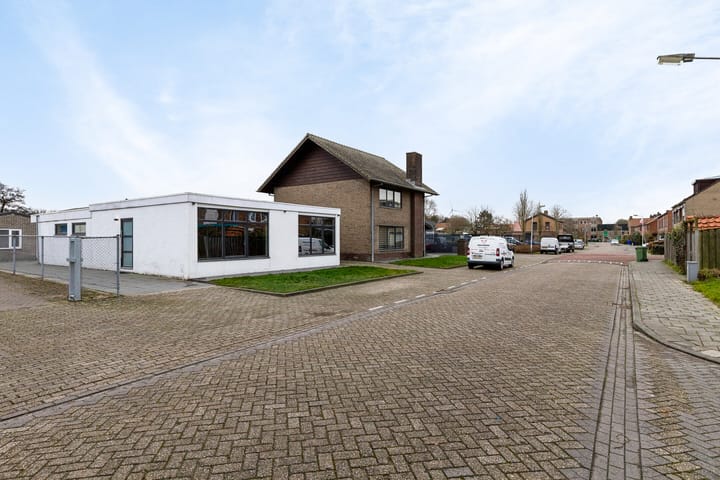 Foto 34 van Vier Ambachtenstraat 10