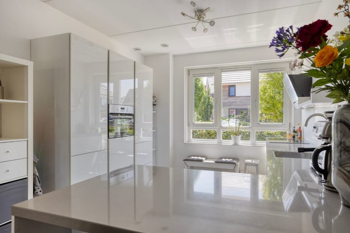 Foto 9 van Van Eedenstraat 8