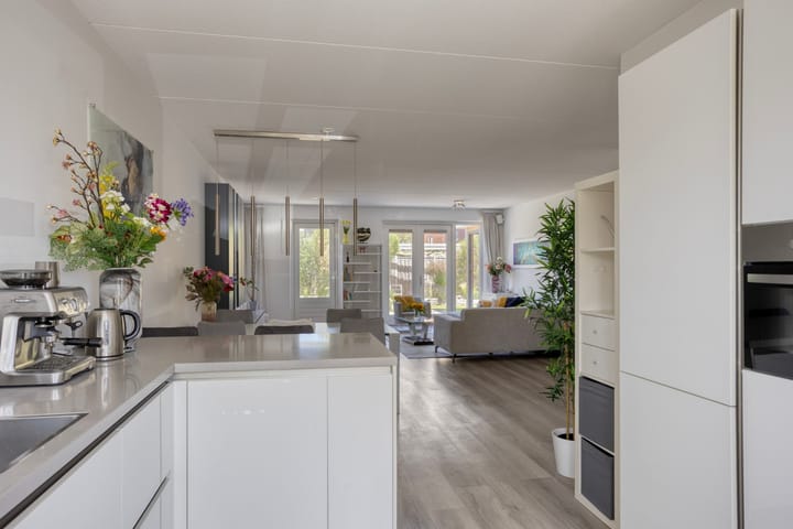 Foto 10 van Van Eedenstraat 8