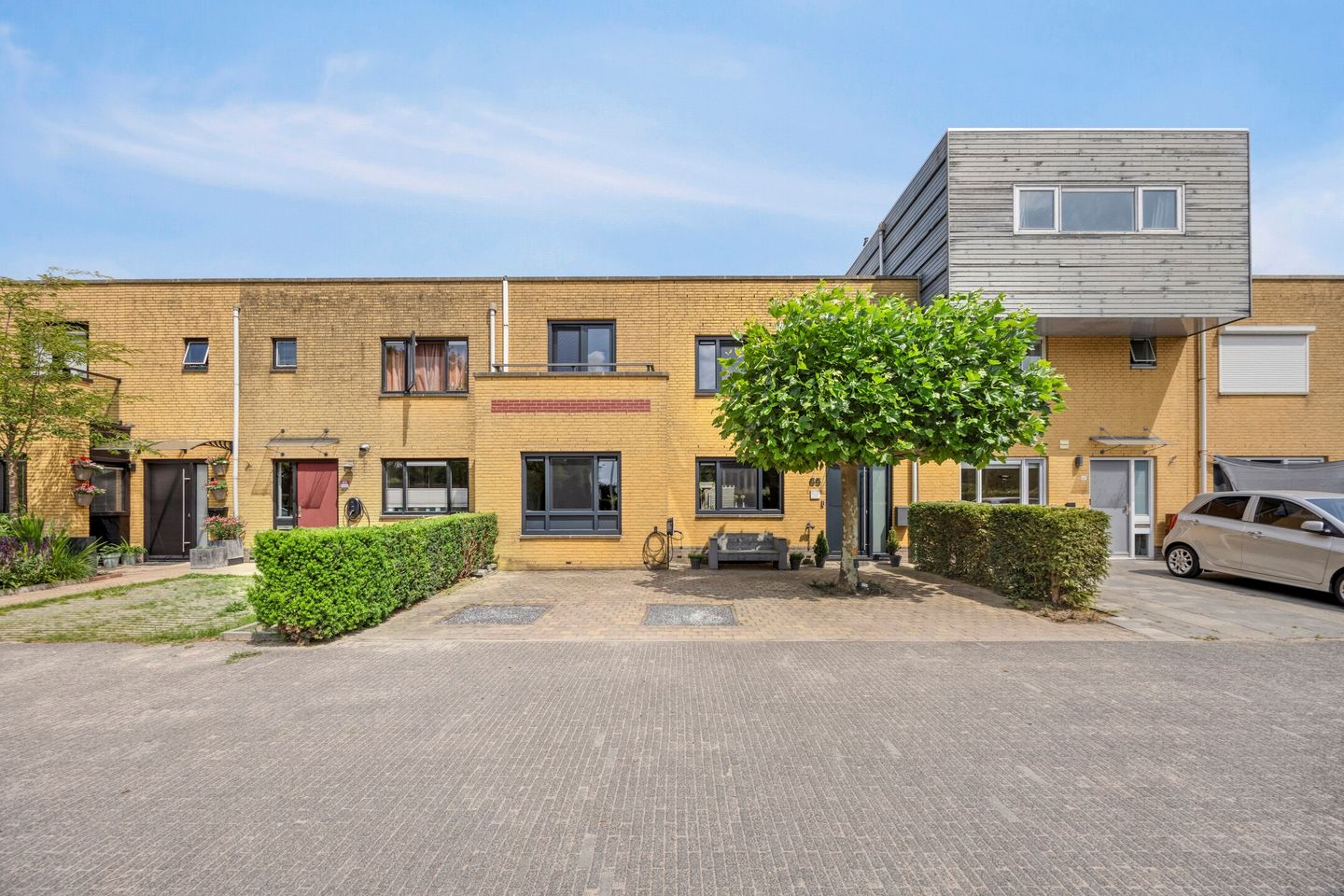 Foto 4 van Smaragd 65