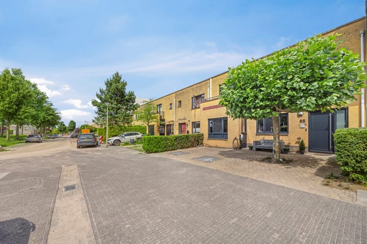 Foto 7 van Smaragd 65