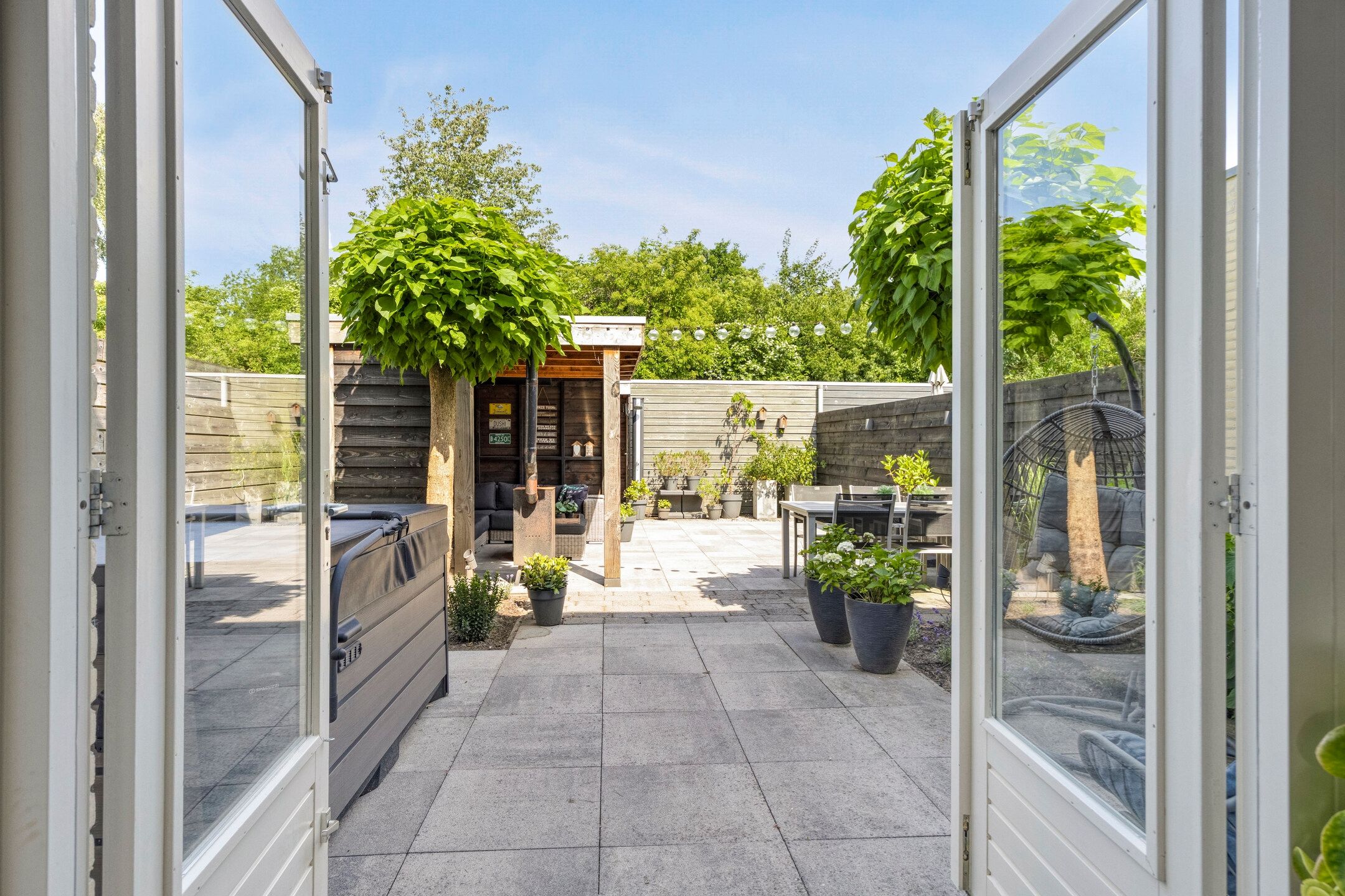 Foto 15 van Smaragd 65