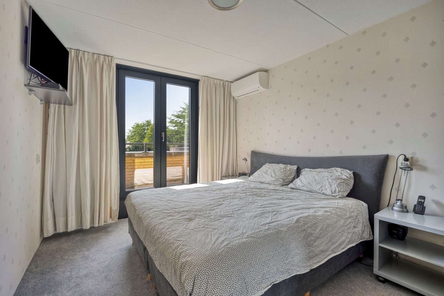 Foto 25 van Smaragd 65