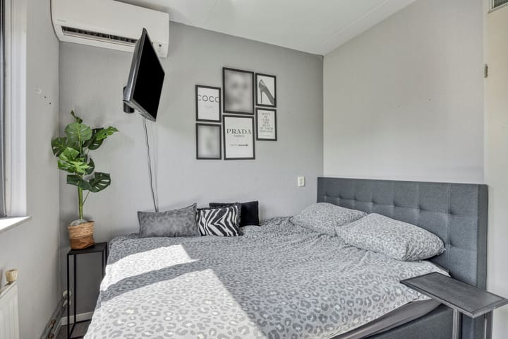 Foto 34 van Smaragd 65