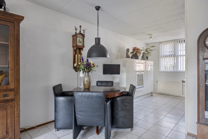 Foto 12 van De Gasperisingel 39