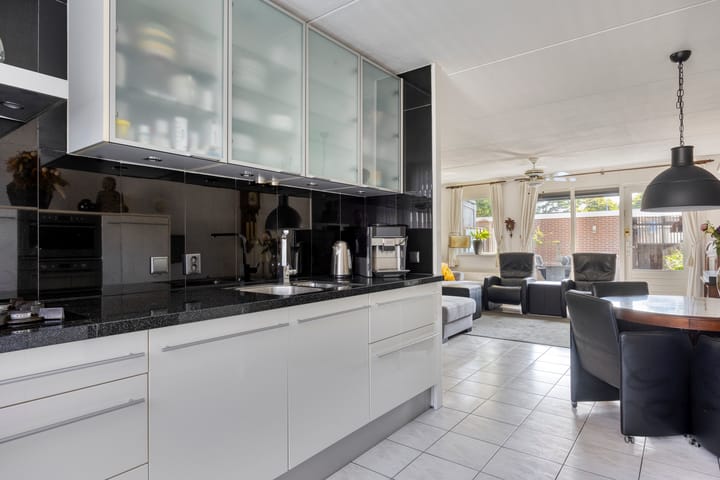 Foto 15 van De Gasperisingel 39