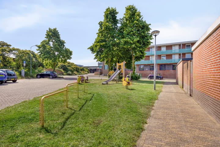 Foto 42 van De Gasperisingel 39