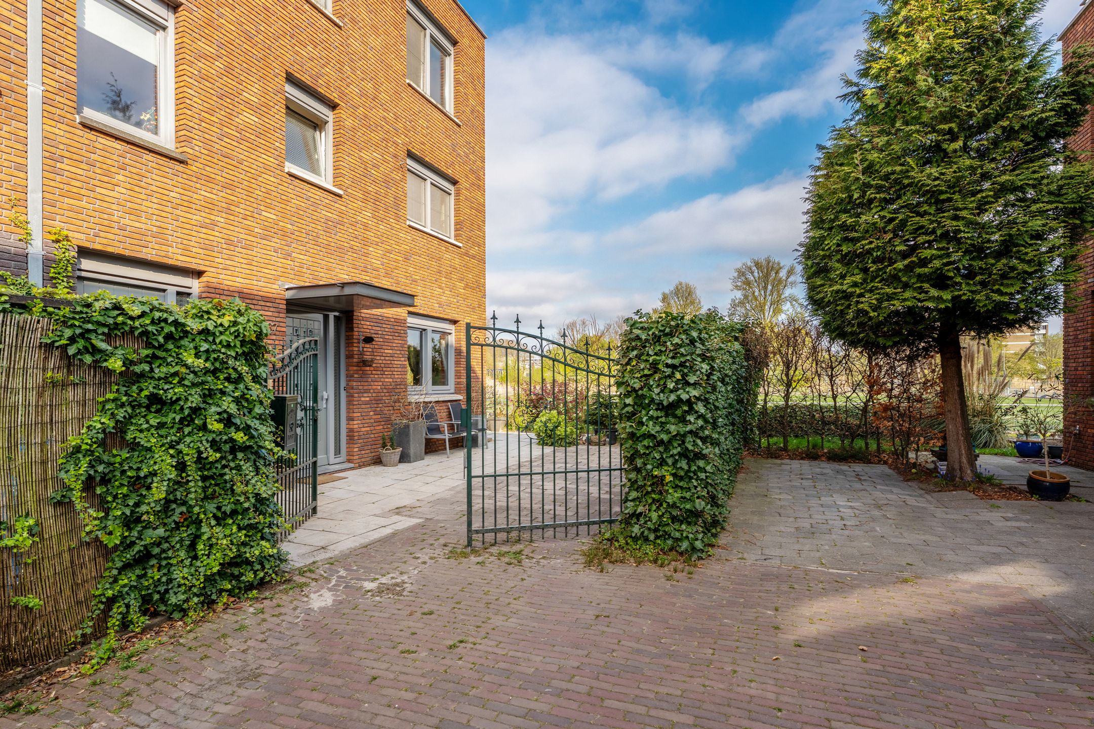 Photo 15 of Folkert Elsingastraat 37