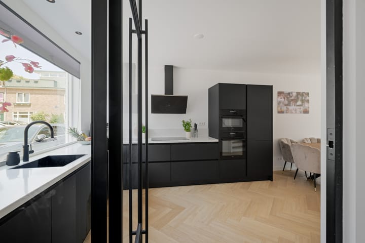 Foto 8 van Merwedestraat 15