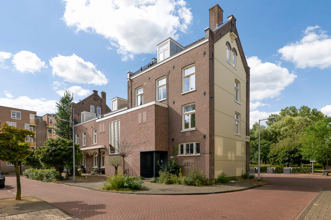 Photo 1 of Czaar Peterstraat 23-F