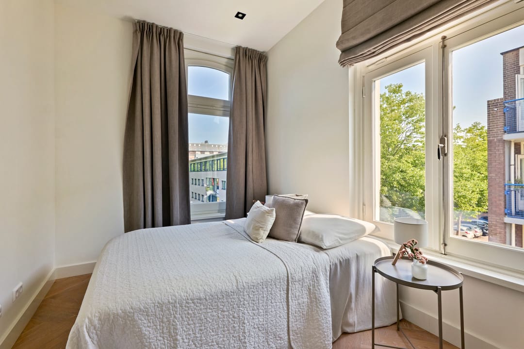 Photo 11 of Czaar Peterstraat 23-F