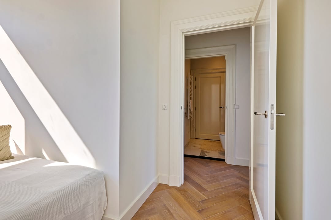 Photo 13 of Czaar Peterstraat 23-F