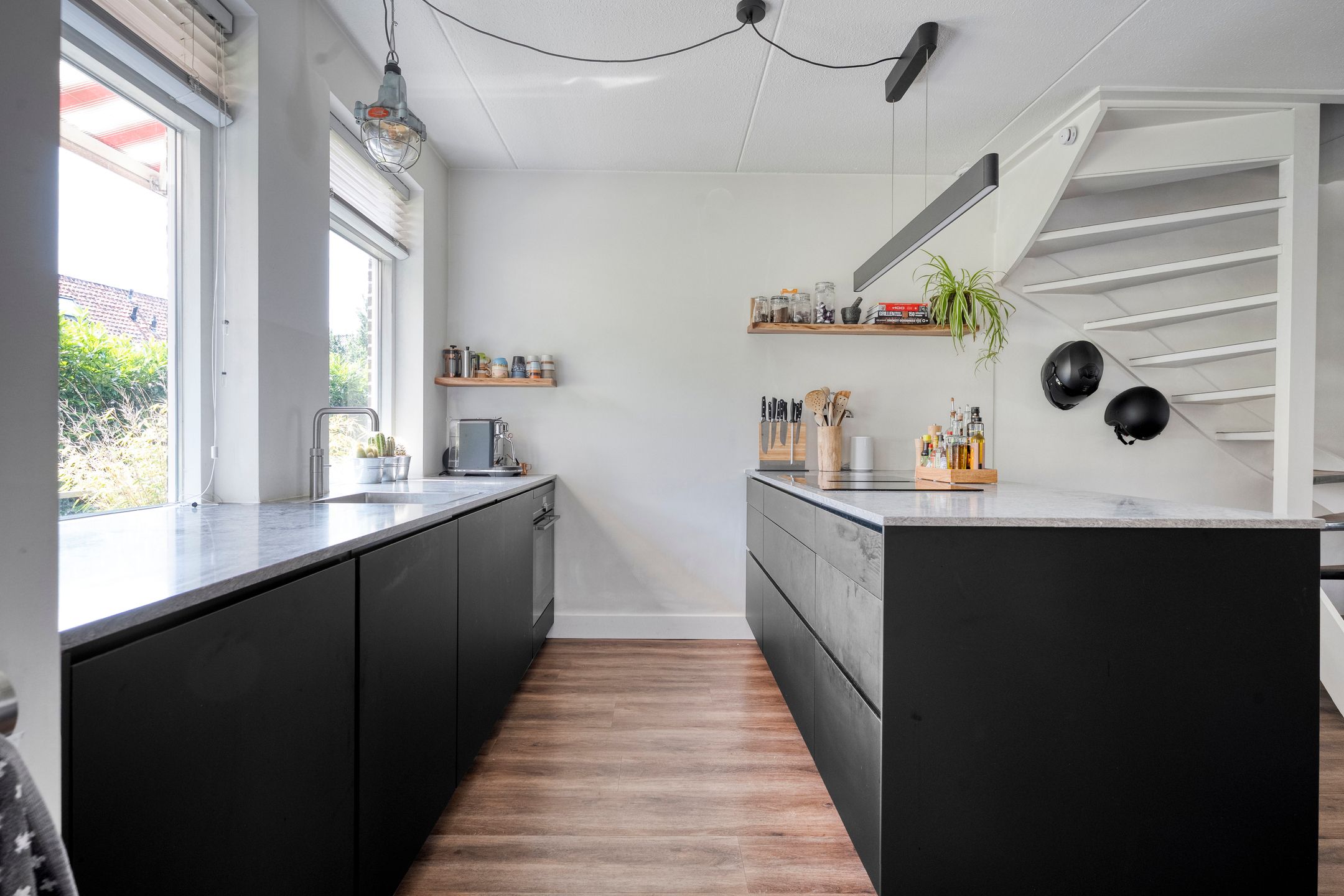 Photo 15 of Assiesstraat 6