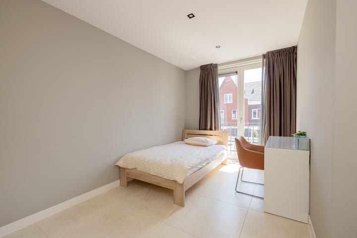 Foto 30 van De Laan van Westlands Roem 35