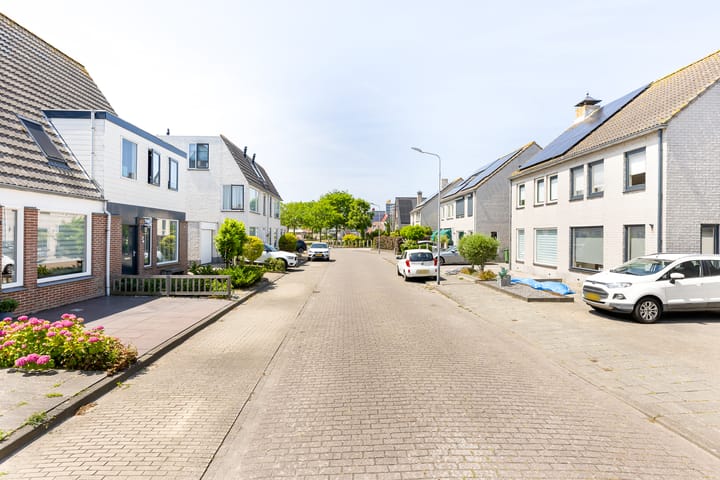 Photo 4 of Suze Groeneweglaan 15