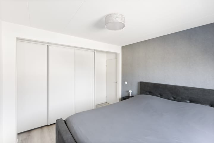 Photo 25 of Suze Groeneweglaan 15