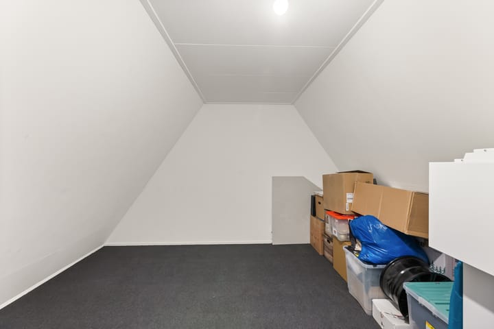 Photo 34 of Suze Groeneweglaan 15