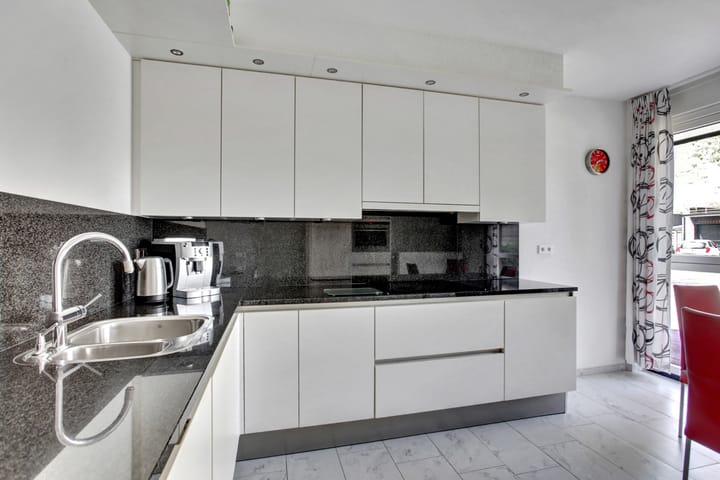 Foto 11 van Straatgras 10