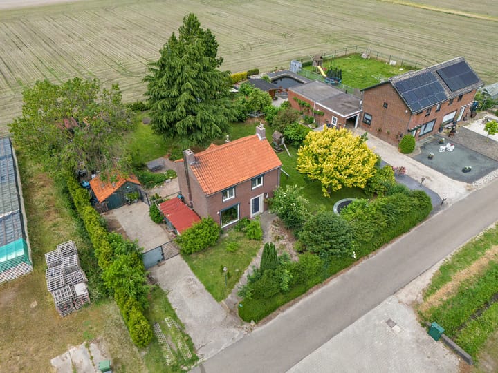 Photo 1 of Middenweg 201