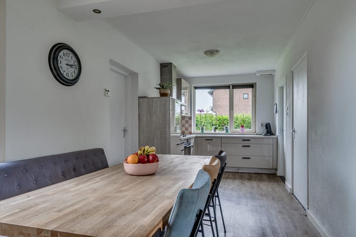 Photo 10 of Middenweg 201