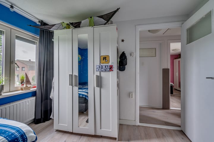 Photo 18 of Middenweg 201