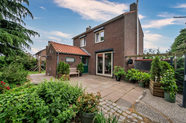 Photo 30 of Middenweg 201