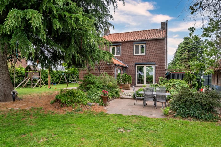 Photo 31 of Middenweg 201