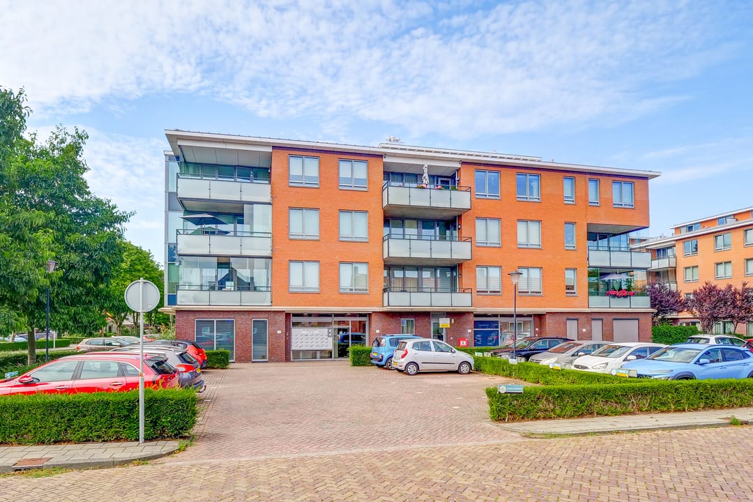 Photo 1 of Molukkenstraat 53