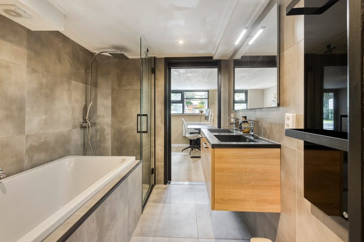 Photo 20 of Graaf Lodewijkstraat 61