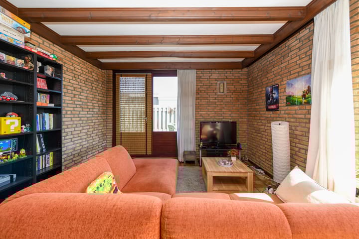 Foto 4 van Reiner van Ooiplein 21