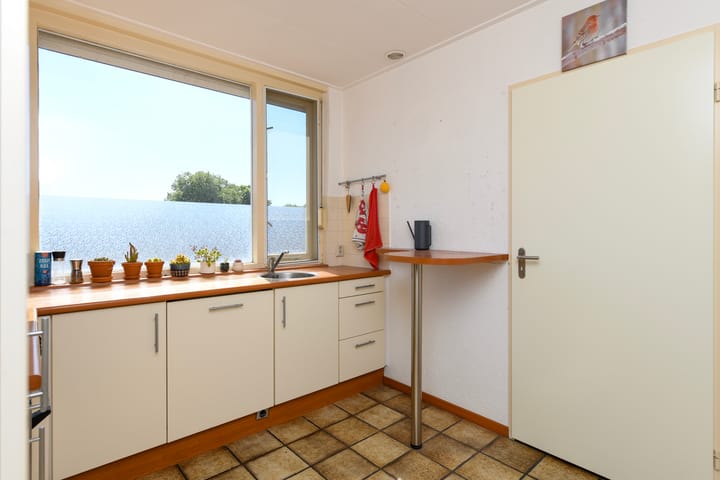 Foto 10 van Reiner van Ooiplein 21