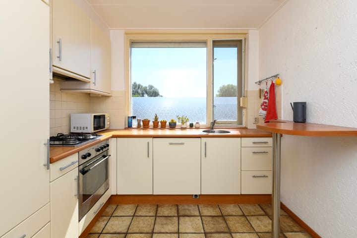 Foto 11 van Reiner van Ooiplein 21