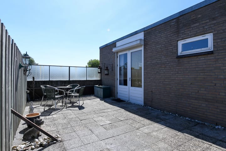 Foto 22 van Reiner van Ooiplein 21