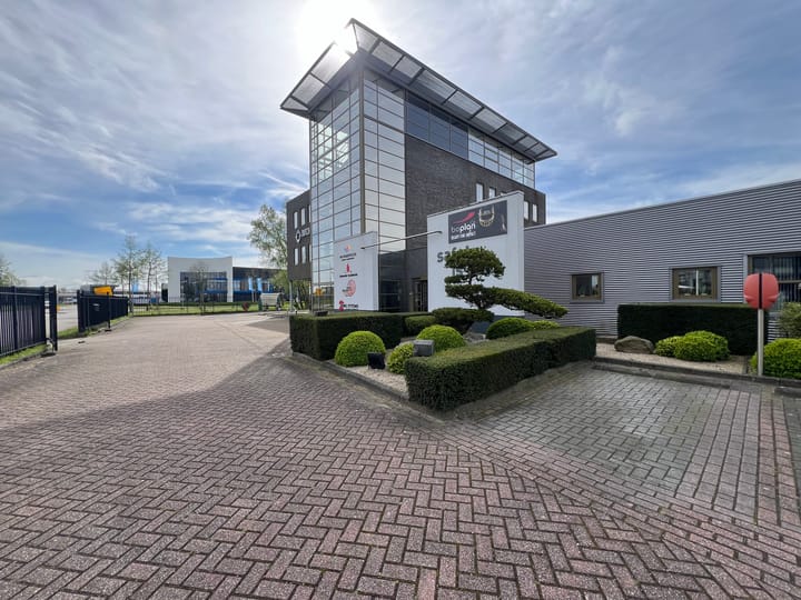 Toermalijnring 100, Dordrecht