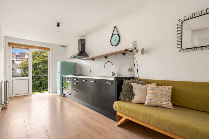 Photo 10 of Chasséstraat 11-2