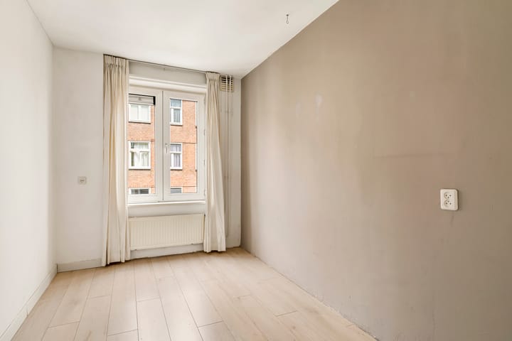 Photo 22 of Chasséstraat 11-2