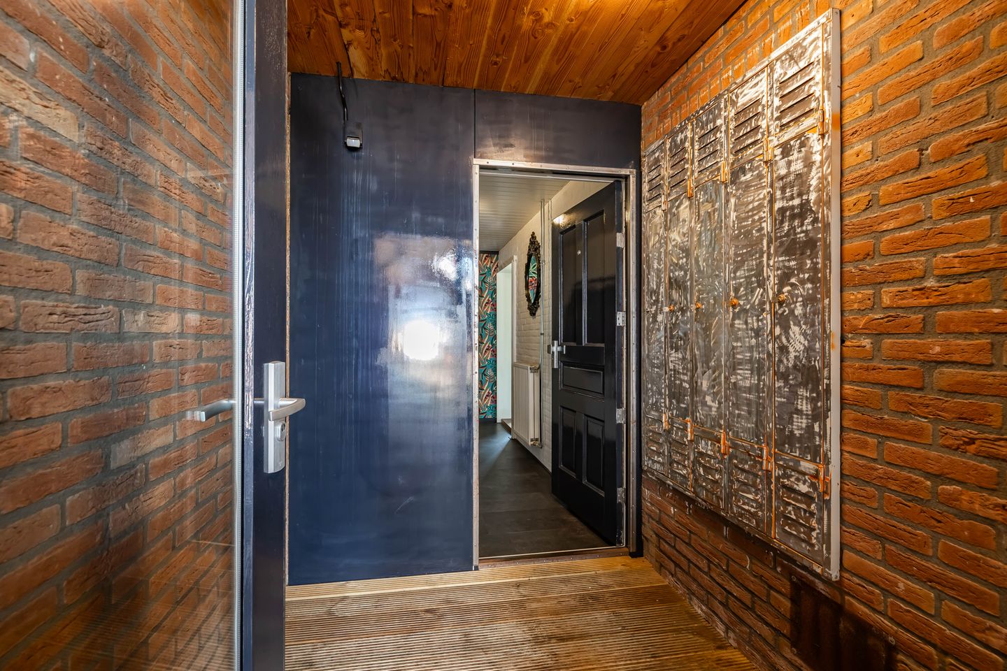 Photo 10 of Vriezerweg 15-A