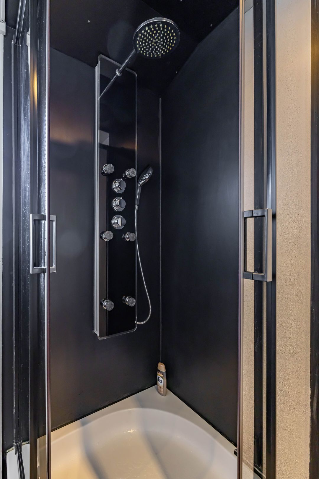 Photo 38 of Vriezerweg 15-A