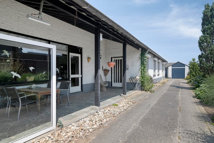 Photo 11 of Grotestraat 31