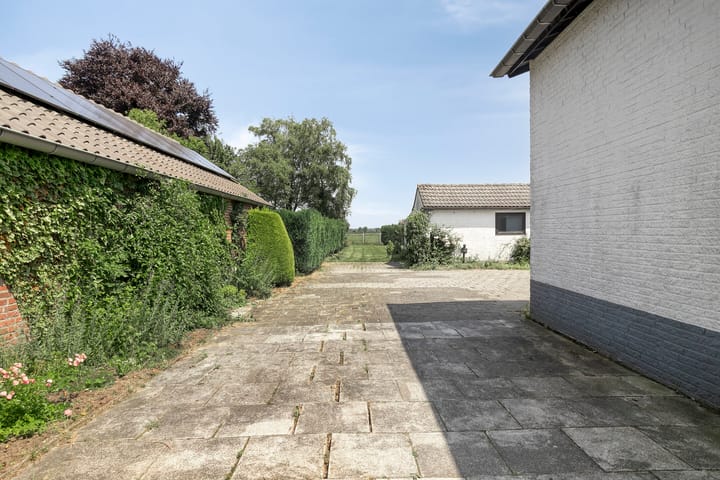 Photo 34 of Grotestraat 31